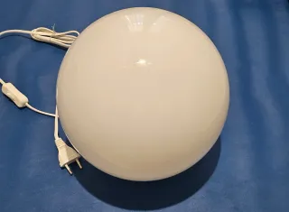 Lampada da tavolo bianca