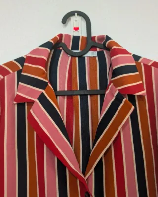 Blusa de Rayas MNG - Talla M - Estilo Retro/Casual