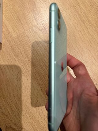 iPhone 11 64GB.