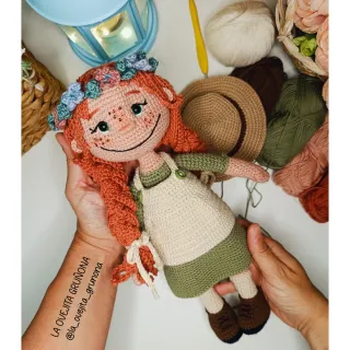 Amigurumi Ana de las Tejas Verdes muñeca