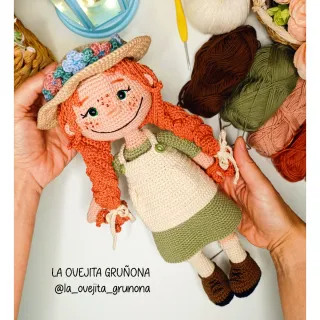 Amigurumi Ana de las Tejas Verdes muñeca