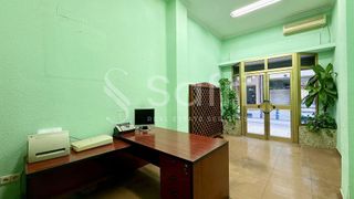 Local comercial en alquiler en Carranque - Haza Cuevas en Málaga