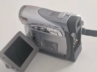 Cámara JVC Mini DV GR-D240ES