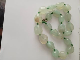 Collana pietre dure verde chiaro giada