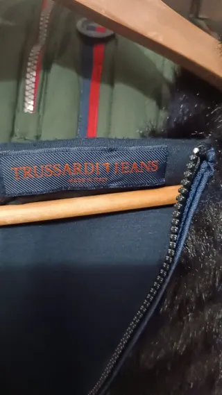 Abrigo pelo corto negro