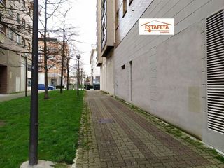 Local comercial en venta en Barañain