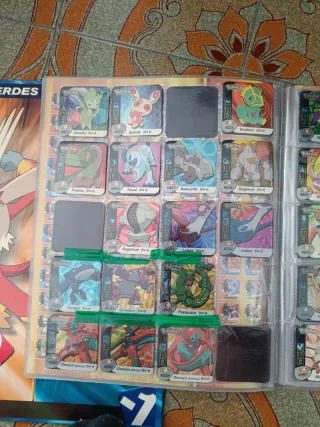 Juego de cartas Pokémon Staks casi completa