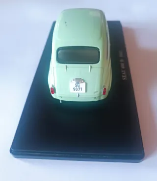 Maqueta Seat 600 D 1963