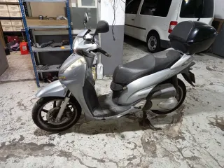 Honda Scoopy SH 300 ABS 2008 pegatina c