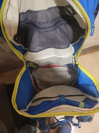 Mochila Vaude 60L Azul y Amarillo
