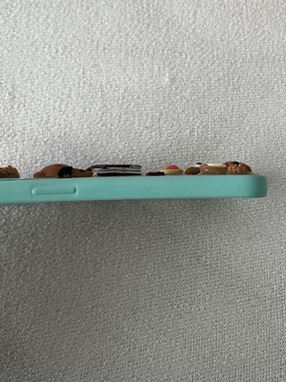 Cover iPhone 13 con Charms