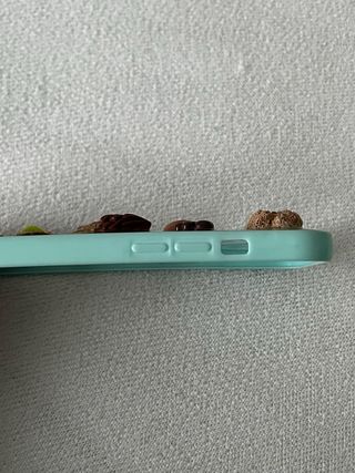 Cover iPhone 13 con Charms