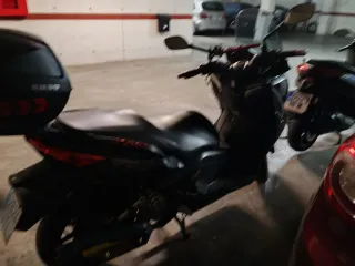 Yamaha XMAX 250cc Negra