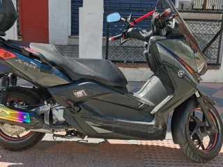 Yamaha XMAX 250cc Negra