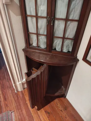 Antiguo mueble bar esquinero madera de castaño