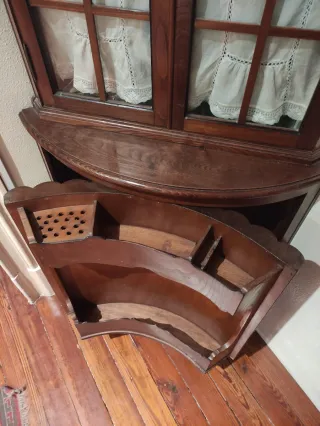 Antiguo mueble bar esquinero madera de castaño