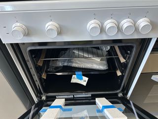 Cocina Beko vitrocerámica con horno