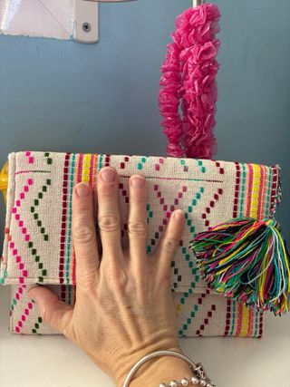 Bolso fiesta serpiente negro y blanco