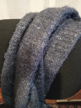 Sciarpa morbida grigia con fili brillanti