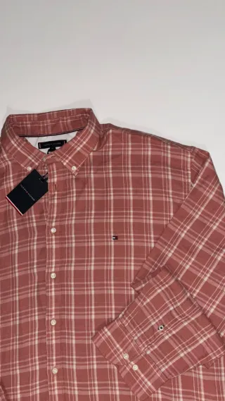 Camisa Tommy Hilfiger cuadros roja y blanca