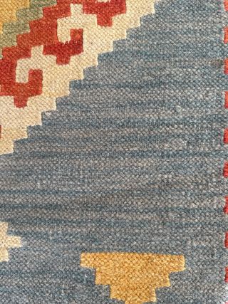 Tappeto Kilim in lana blu e rossa