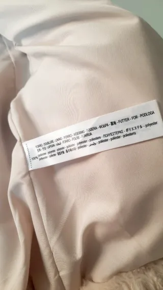 Cazadora Bershka pelo efecto peluche Talla XS