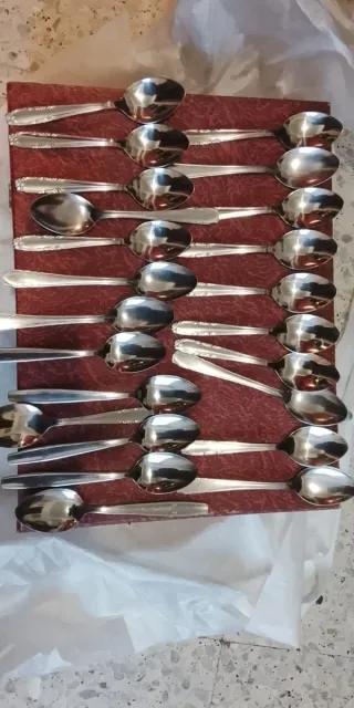 Cubertería plateada nuevo