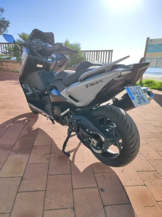 Yamaha TMAX 530 Lux Max