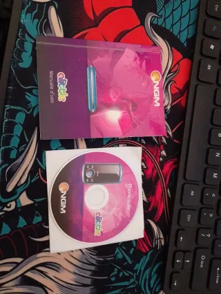 Manuale d'uso cellulare NGM + cd