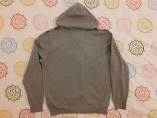 Chaqueta Zara con capucha gris negra