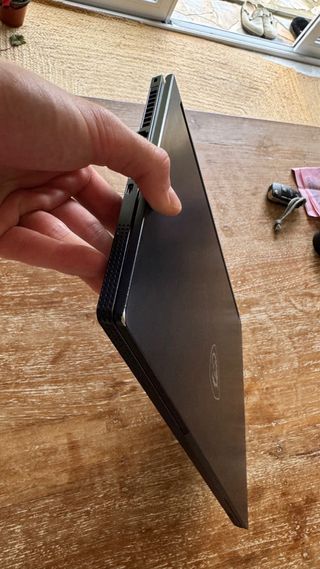 MSI Stealth 16 AI Studio Portátil