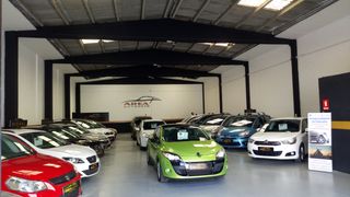 Renault Clio con Distintivo Medioambiental "C".