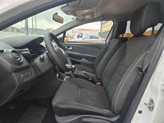 Renault Clio con Distintivo Medioambiental "C".