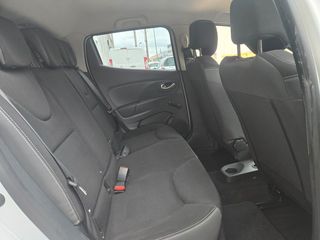 Renault Clio con Distintivo Medioambiental "C".