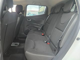 Renault Clio con Distintivo Medioambiental "C".