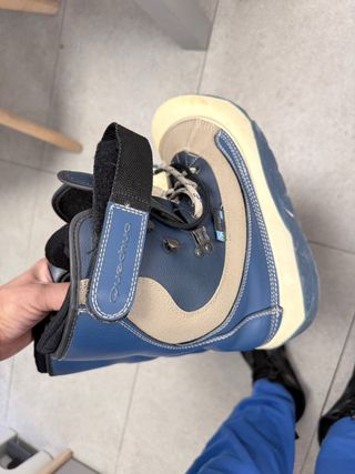 Tabla Snowboard Niño con Fijaciones y casco