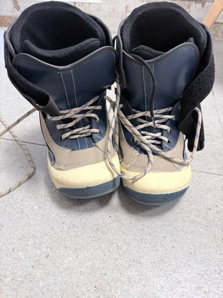 Tabla Snowboard Niño con Fijaciones y casco