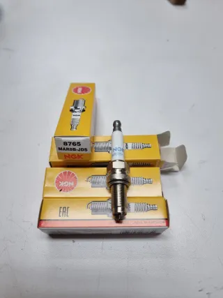 Velas NGK 8765 MAR8B-JDS