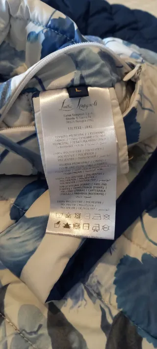 Giacca reversibile fantasie fiori blu e bianchi