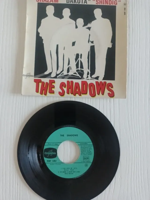 SINGLES THE SHADOWS
