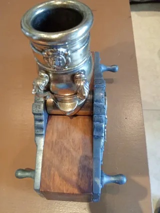 Cañón bombarda antigua