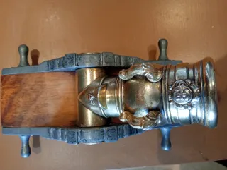 Cañón bombarda antigua