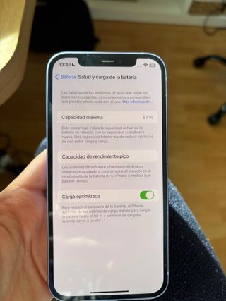 iPhone 12 64GB Morado