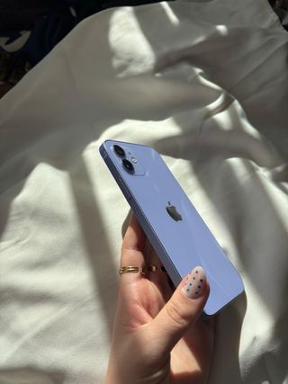 iPhone 12 64GB Morado