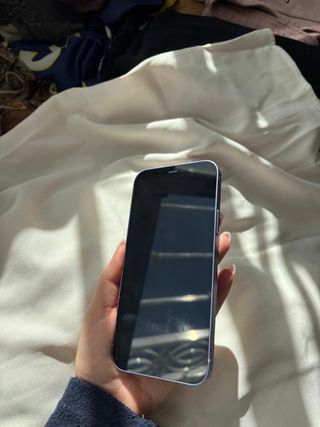 iPhone 12 64GB Morado