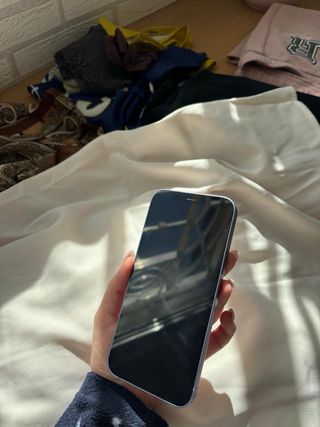 iPhone 12 64GB Morado