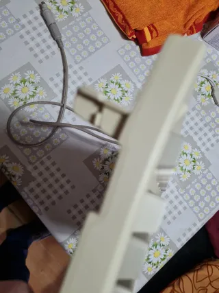 Teclado Mecánico Antiguo Beige similar a IBM.