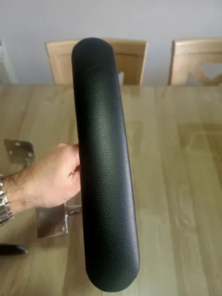 Silla de oficina polipiel negra