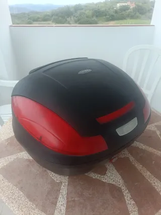 PORTAMALETAS givi. Suzuki gsr600