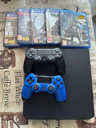 PS4 (PlayStation 4) 1TB Negra + Mando Azul